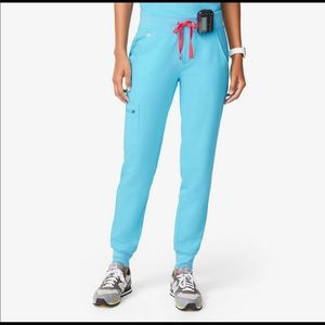 Figs Zamora neon blue